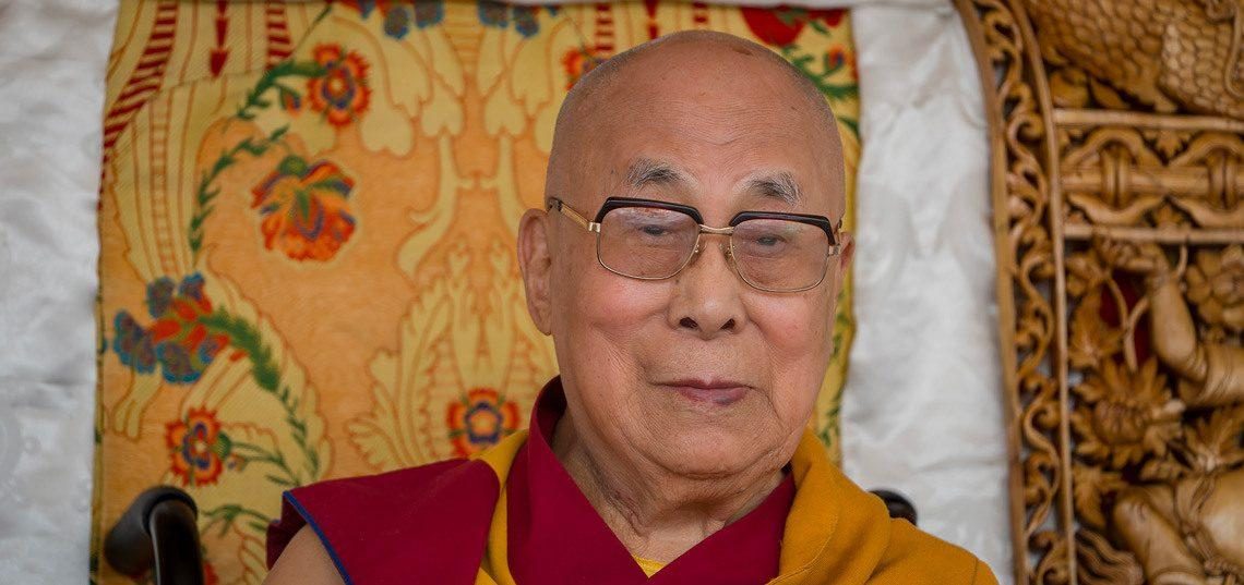 མར་ཡུལ་ལ་དྭགས་ནས་བརྟན་བཞུགས་བསྟར་འབུལ།