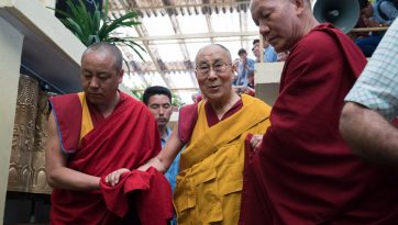 བོད་རིགས་གཞོན་སྐྱེས་ལ་གསུང་ཆོས་གནང་སྒོ་མཇུག་གྲུབ་པ།