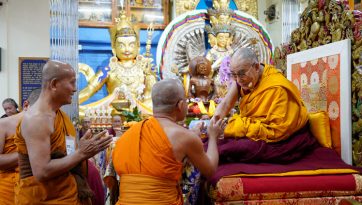 སྒོ་ལྔའི་ཤེས་པ་དང་འབྲེལ་བའི་བདེ་སྐྱིད་ཀྱིས་སེམས་ཀྱི་སྡུག་བསྔལ་སེལ་ཐུབ་ཀྱི་མེད།