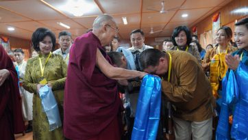 སོག་རིགས་ཁྱད་ལས་པར་མཇལ་ཁ་སྩལ་བ།