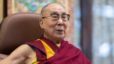 སེ་ཡུལ་རྒྱལ་སྤྱིའི་ནང་བསྟན་གྱི་བཤད་པ་ཐེངས་ ༡༥ ཐོག་བཀའ་སློབ་སྩལ་བ།