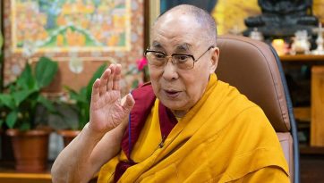 སྤྱི་ནོར་༸གོང་ས་༸སྐྱབས་མགོན་ཆེན་པོ་མཆོག་གིས་ཕྱི་ལོ་༢༠༢༡ ལོའི་ལོ་གསར་ལ་སྩལ་བའི་འཚམ་འདྲིའི་གསུང་འཕྲིན།