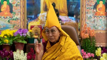 སོག་པོའི་དད་ལྡན་ཆོས་ཞུ་བ་རྣམས་ལ་པཎ་གྲུབ་བཅུ་བདུན་གྱི་གསོལ་འདེབས་ཀྱི་བཤད་ལུང་བཀའ་དྲིན་སྩལ་བ། 