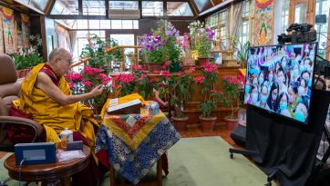 ཐའེ་ཝན་དད་ལྡན་མི་མང་ལ་ཤེས་རབ་སྙིང་པོའི་གསུང་ཆོས་སྐབས་ཀྱི་ཆོས་ཞུ་བའི་དྲི་བ་དང་བཀའ་ལན།