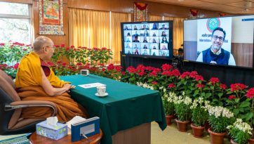 ཧ་རི་ཡ་ནའི་རྒྱ་གར་འཛིན་སྐྱོང་སློབ་གཉེར་ཁང་ལ་བཀའ་སློབ་སྩལ་བ། 