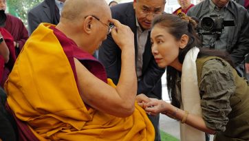 མིས་བཟོས་རིག་ནུས་སྐོར་ལ་བཀའ་སློབ་སྩལ་བ།