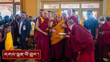 ཟངས་དཀར་དཀར་དགོན་གྱི་༸རྒྱལ་བའི་ཕོ་བྲང་གསར་པ་དང་། ནཱ་ལེནྡྲ་རིག་གཞུང་སློབ་གཉེར་ཁང་དབུ་འབྱེད་མཛད་སྒོ།