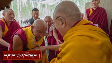 མཁན་ཟུར་བྱ་དོ་རིན་པོ་ཆེ་དང་ཁོང་གི་སློབ་མ། བྱང་ཐང་གི་བོད་རིགས། འབྲུག་པ་དང་མོན་པ་སོགས་ལ་མཇལ་ཁ།
