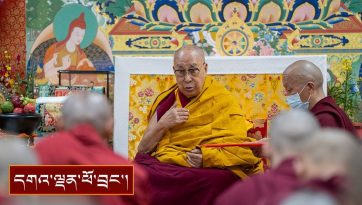 བསྒྲུབ་བྱ་ ༧༥ ལ་དགེ་ཚུལ་གྱི་བསླབ་སྡོམ་སྩལ་བ།